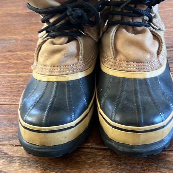 SOREL, Size 8, Women’s Winter Boots. Missing 1 Liner, AMAZING used condition! - Picture 3 of 7